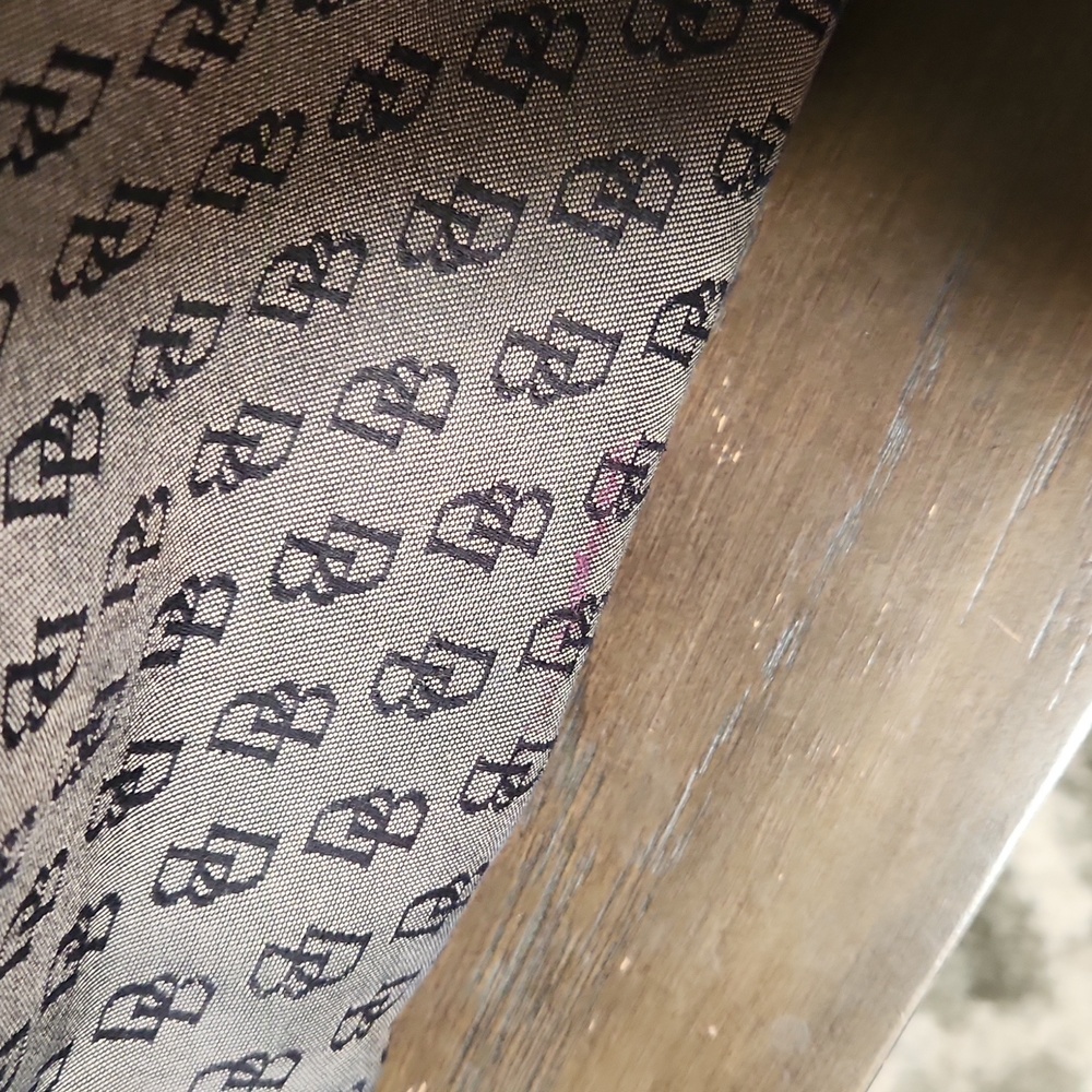 Dooney & Bourke Tote Bag - Picture 4 of 6